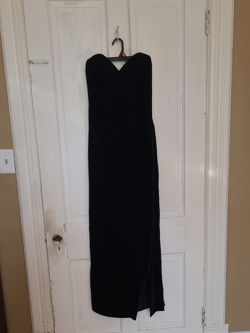 Vintage A.J. Bari Black Velvet Maxi Dress Size 10 Like New